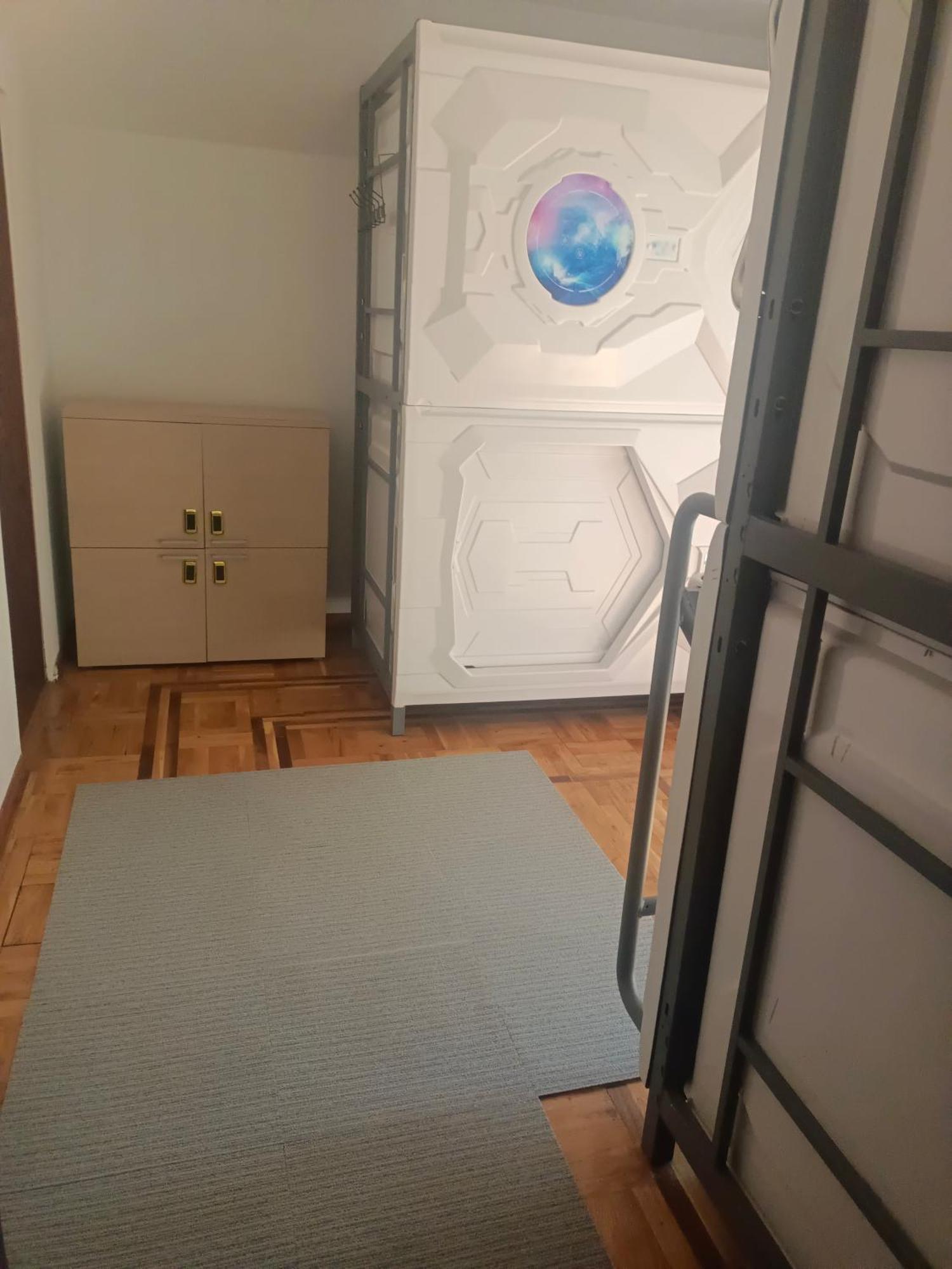 Panda Victor Space Capsule Hostel-Neo Nomad Belgrad Zewnętrze zdjęcie
